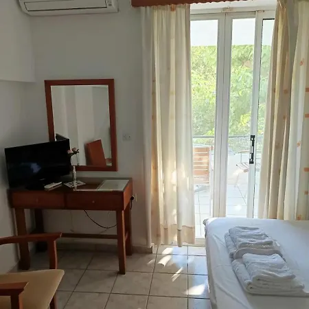 דירה Gikas Triple Garden View α3