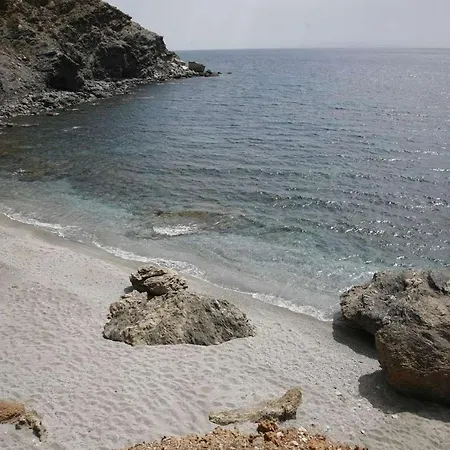 Gikas Triple Garden View α3