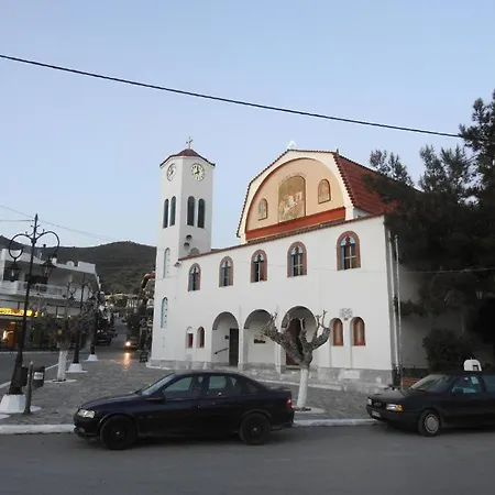 Gikas Triple Garden View α3