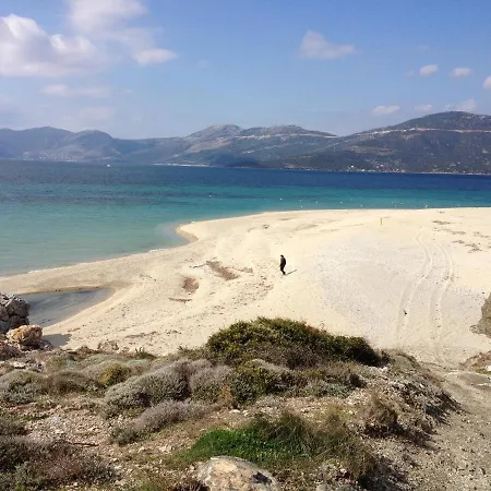 Gikas Triple Garden View α3 * Marmari (Evia)