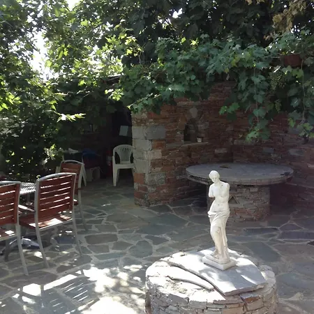 Gikas Triple Garden View α3 Marmari (Evia)